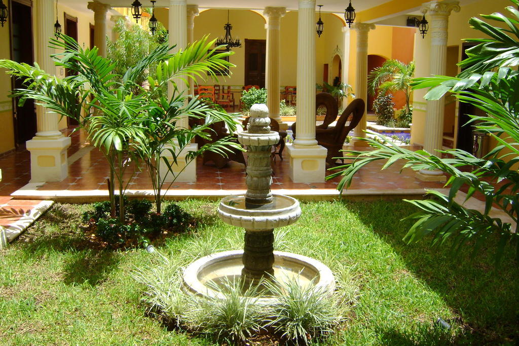 Casa De Las Columnas Merida Exterior photo