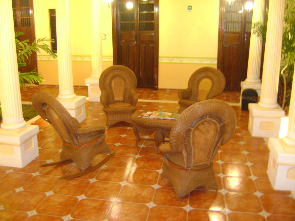 Casa De Las Columnas Merida Exterior photo